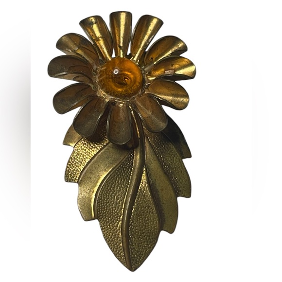 Vintage Pair of Molded Glass Brass Shoe Clips - Picture 3 of 4